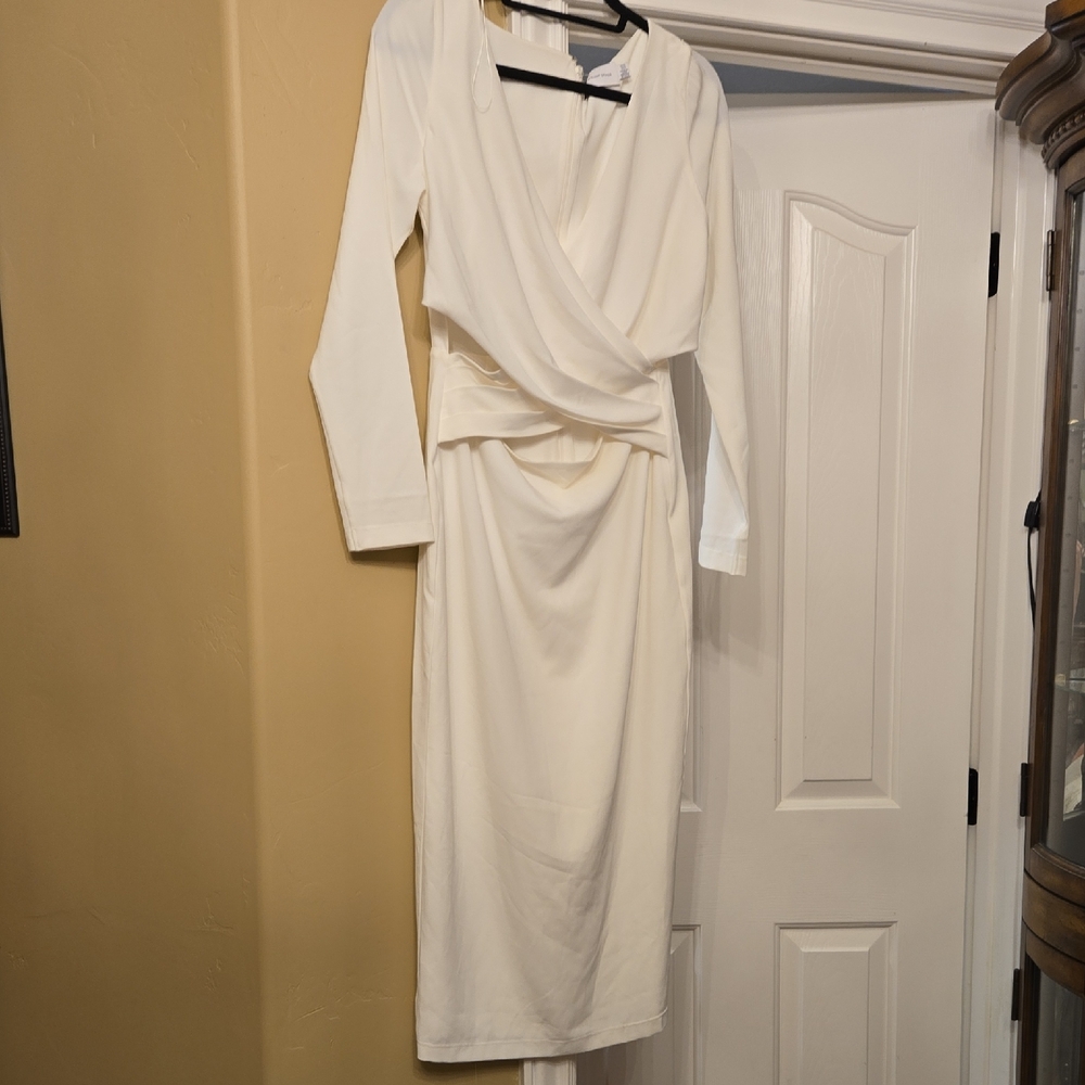 Elegant White Long Sleeve Dress